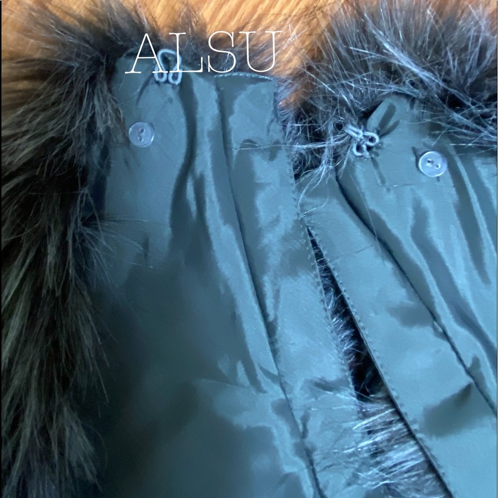 Michael Kors Women’s Faux Fur Cardigan Derby - Picture 8 of 14